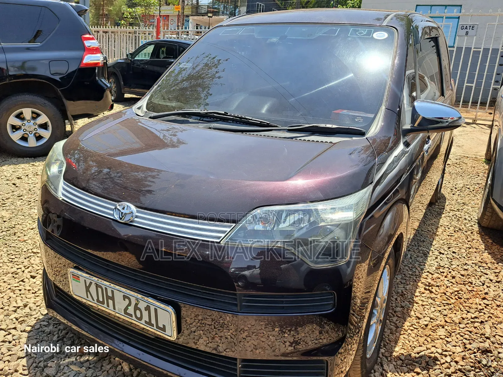Toyota Spade 2015 Purple