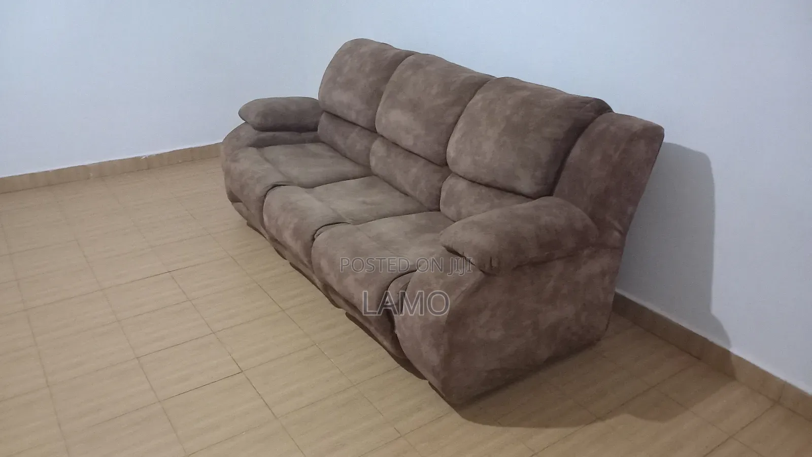 A Brown 3 Seater Sofa