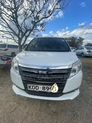 Toyota Noah 2014 White