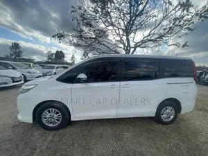 Toyota Noah 2014 White