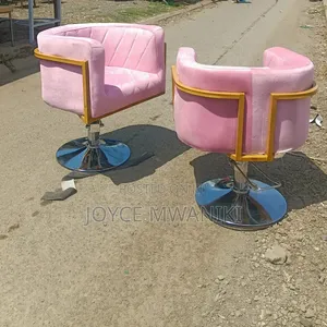 Modern Salon Chair With Hydraulic Lift System..