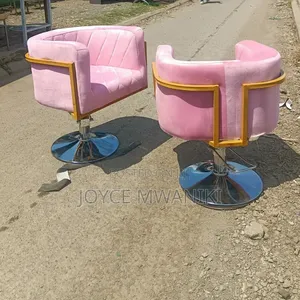 Modern Salon Chair With Hydraulic Lift System..