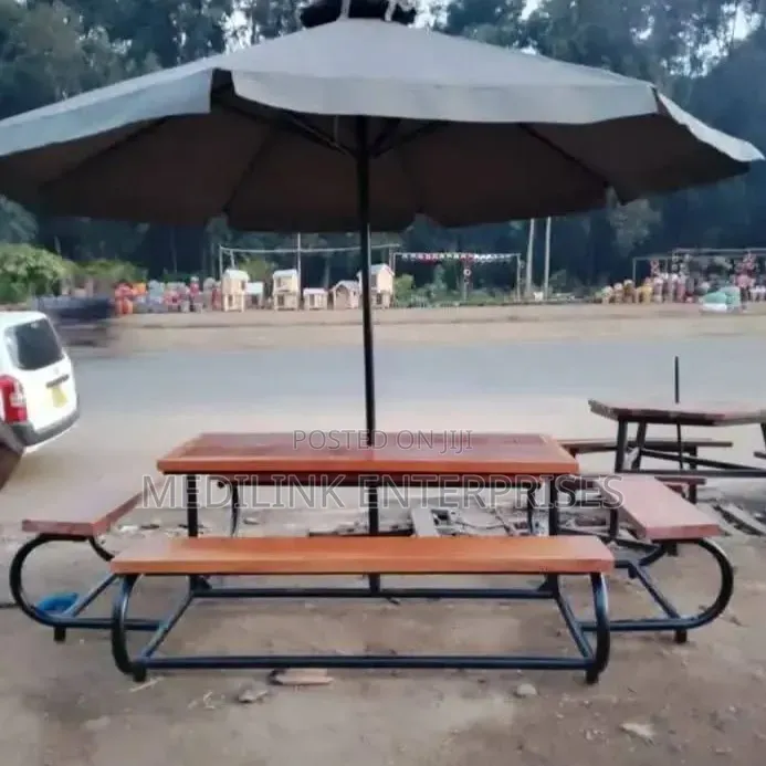 Parys Wooden Metallic 4-Sided Customized Outdoor Benches