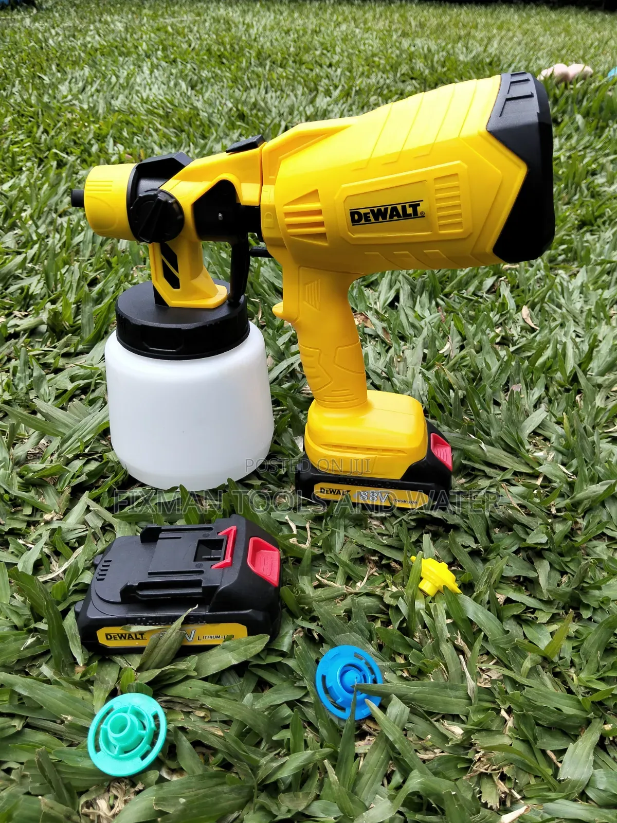 New Dewalt Cordless Spray Gun 550w 88Volts 2 Battery and Accessories