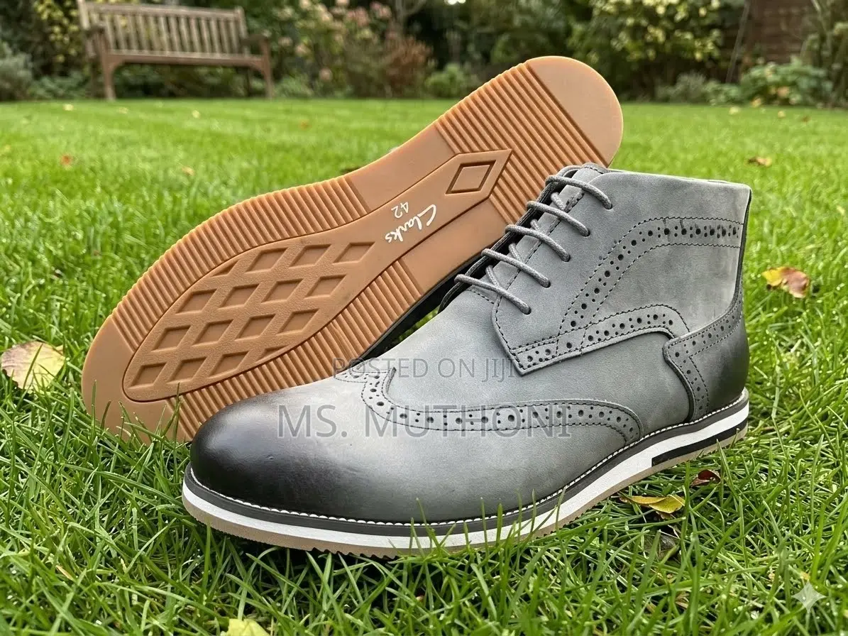 Smart-Casual Clarks Wingtip Hybrid Sneaker Boots: Size 40-45