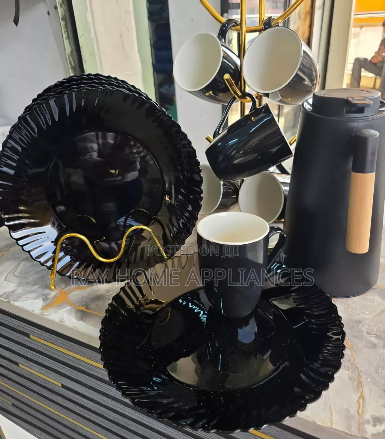 13piece Dinner Set Cups/Plates Stands Not Included