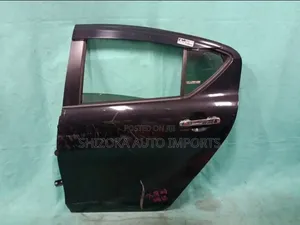 R Door Assy Lh Toyota Aqua Nhp10 2016