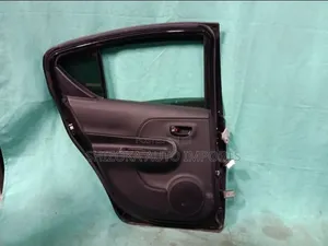 R Door Assy Lh Toyota Aqua Nhp10 2016