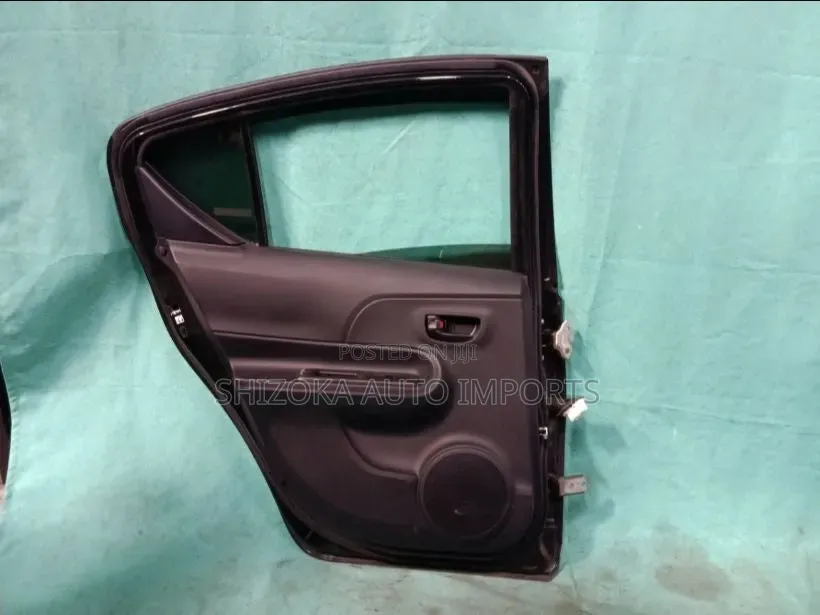 R Door Assy Lh Toyota Aqua Nhp10 2016