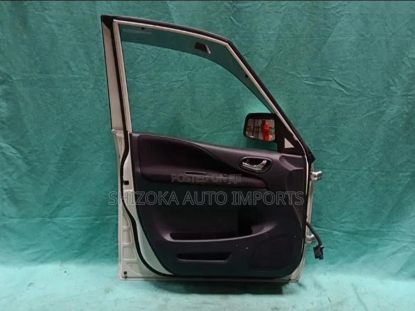 F Door Assy Lh Nissan Serena Hc26 2012
