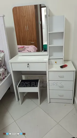 Lady's Table/Dressing Table