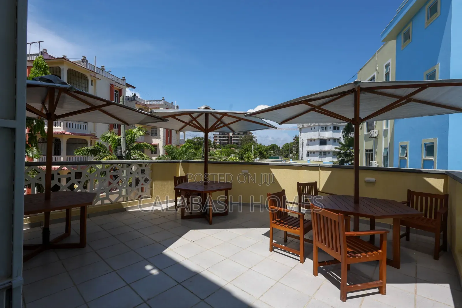 2 Bedrm BNB Nyali,1stAvenue,Full Beach View,free Gym,2 Mins to Beach