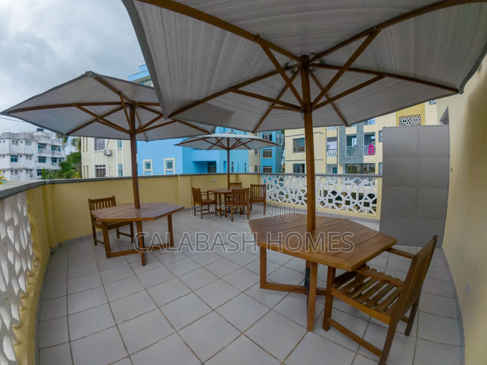 2 Bedrm BNB Nyali,1stAvenue,Full Beach View,free Gym,2 Mins to Beach