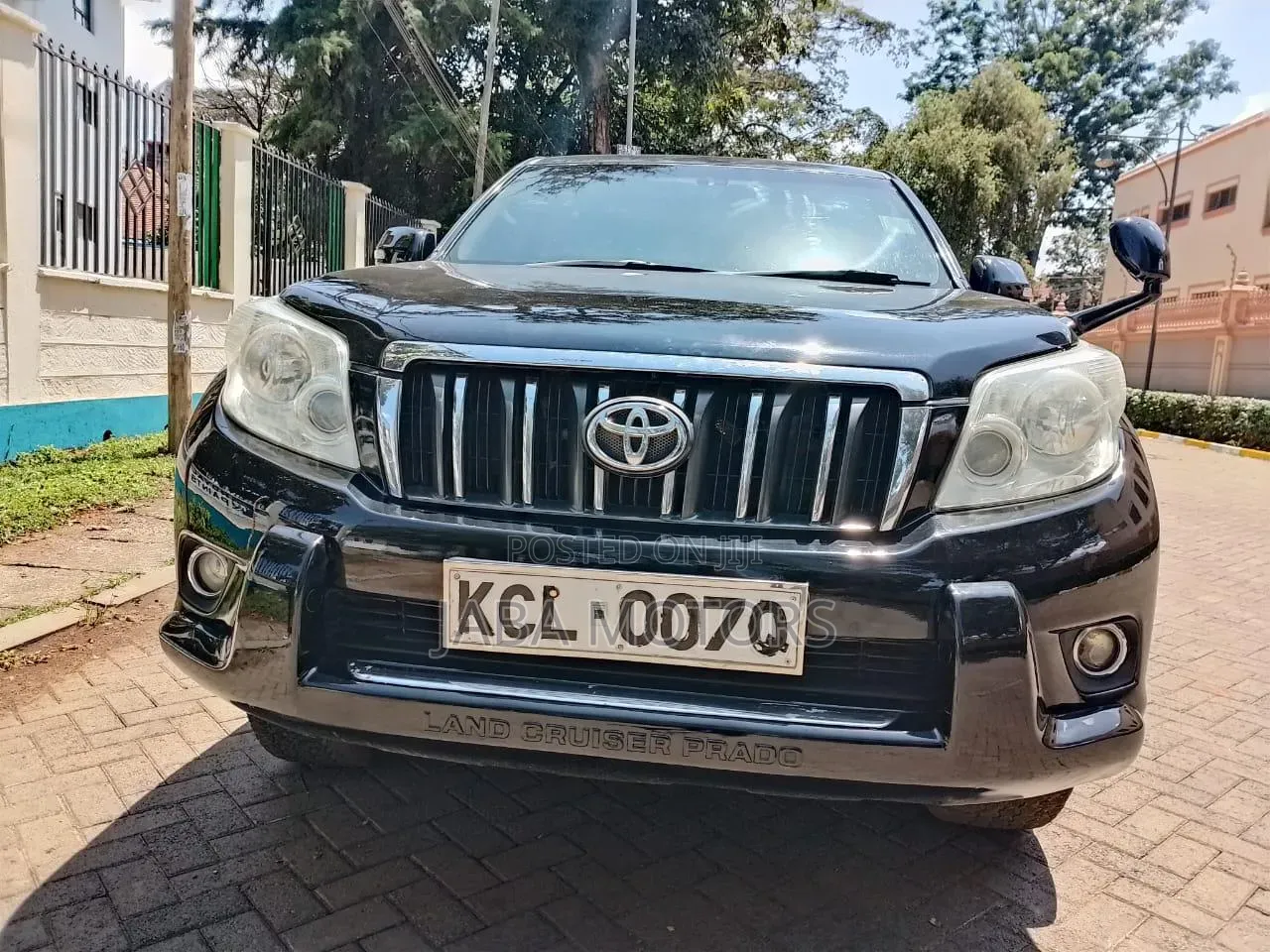 Toyota Land Cruiser Prado 2012 Gray