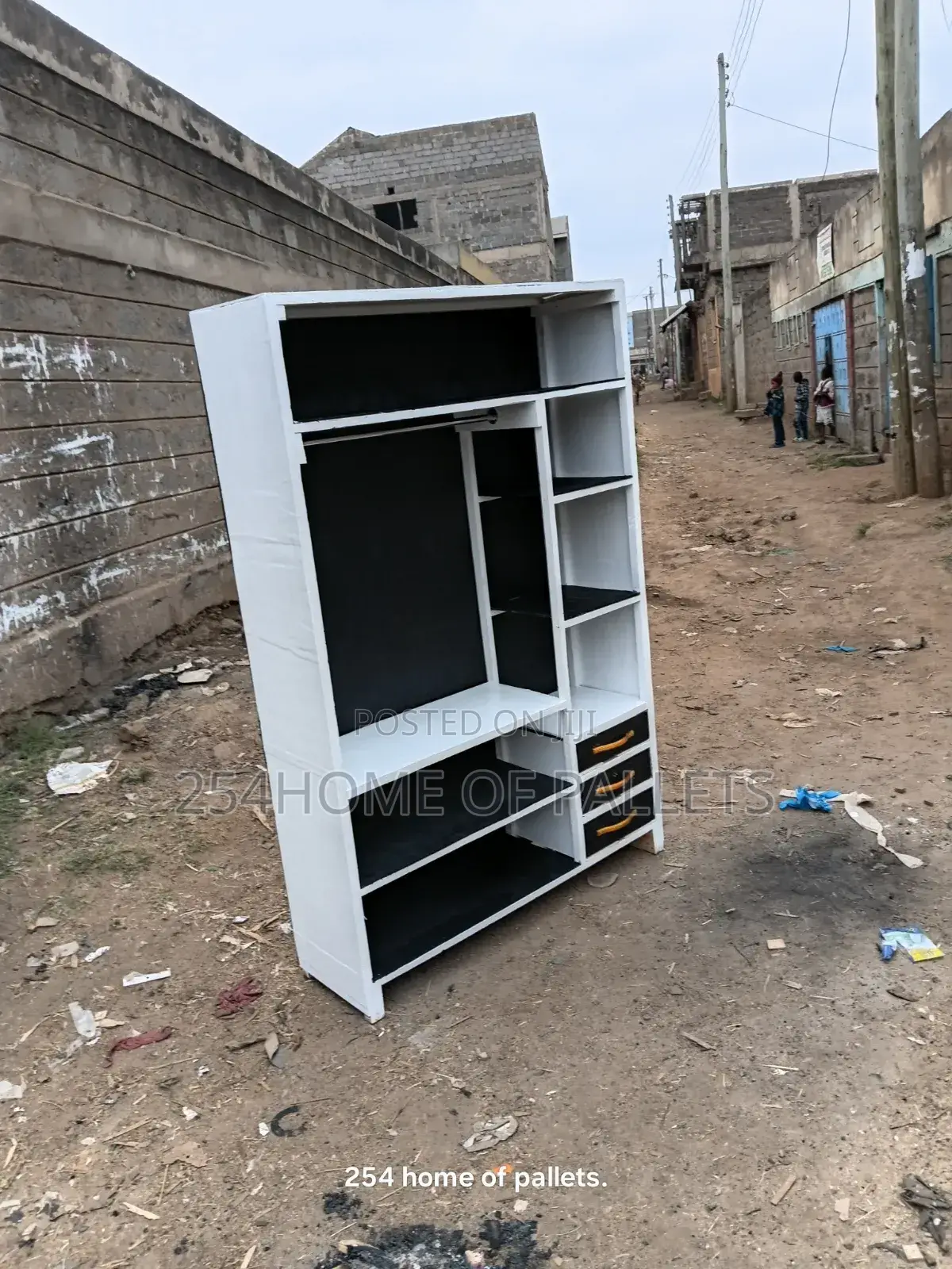 4 by 6 Pallet Wardrobe