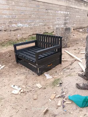 Foldable  4 by 6 Pallet Sofabed Maridadi