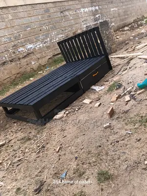 Foldable  4 by 6 Pallet Sofabed Maridadi