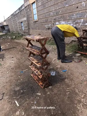 15 Pairs  ( 30 Shoes) Pallet Shoe Rack