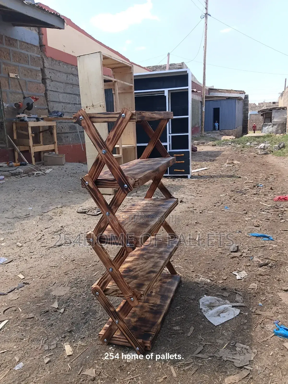 15 Pairs  ( 30 Shoes) Pallet Shoe Rack