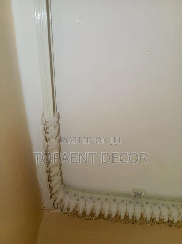 Bendable Aluminium Ceiling Mounted Curtain Rail Track