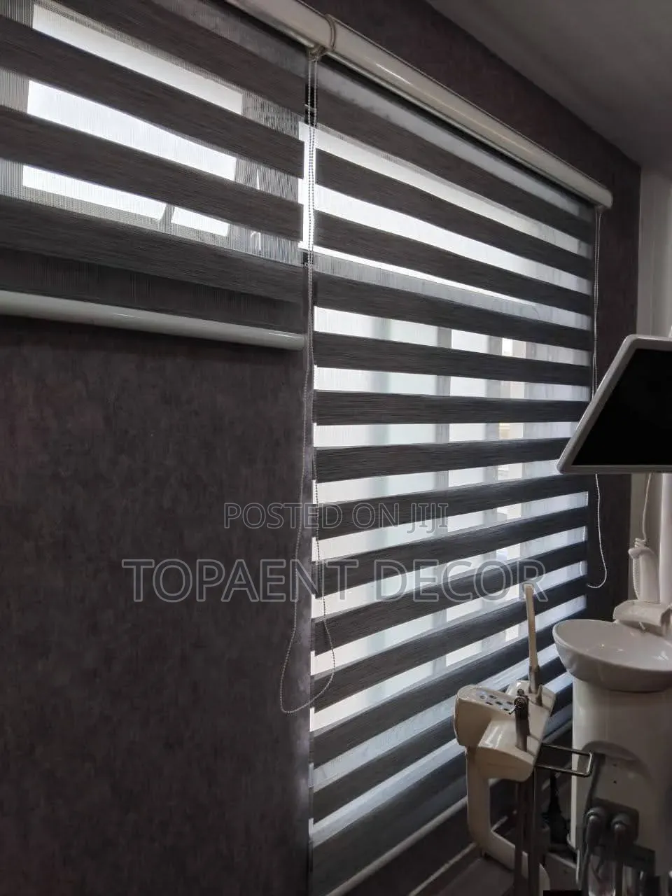 Living Room Premium Horizontal Roller Window Blinds
