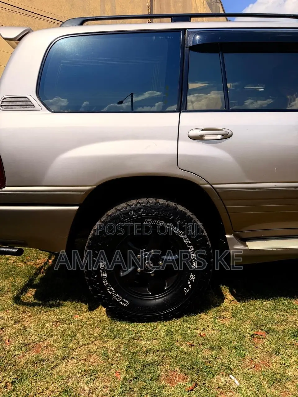 Toyota Land Cruiser HDJ 100 2000 Silver