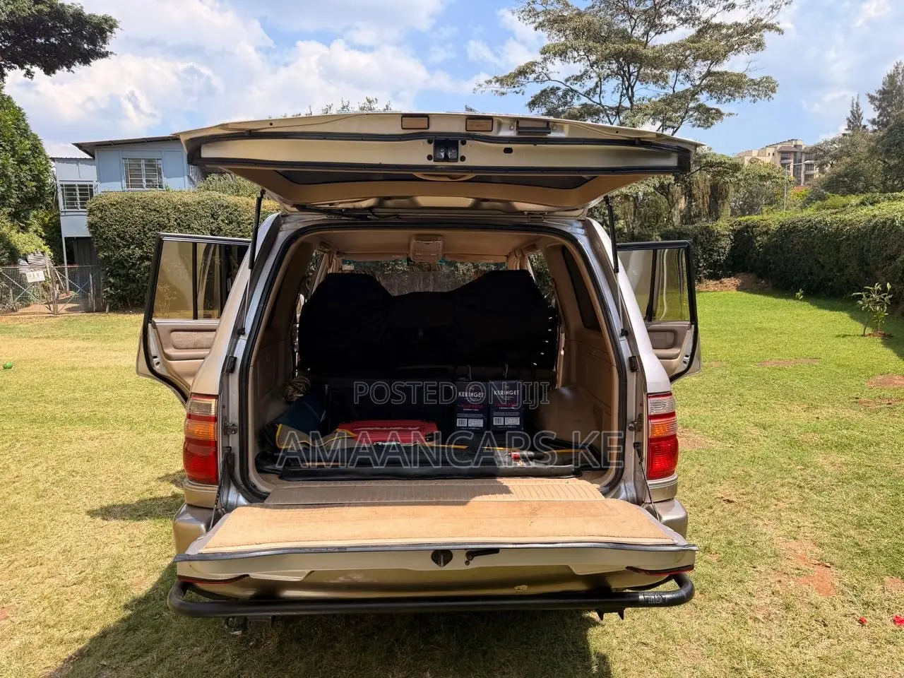 Toyota Land Cruiser HDJ 100 2000 Silver