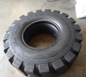 20.5/70-16 Roadhiker Tires 14PR