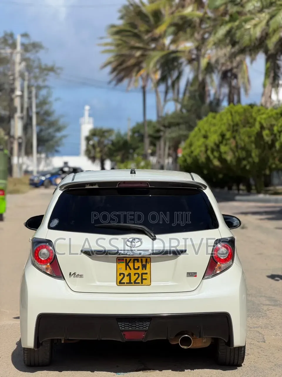 Toyota Vitz 2012 White