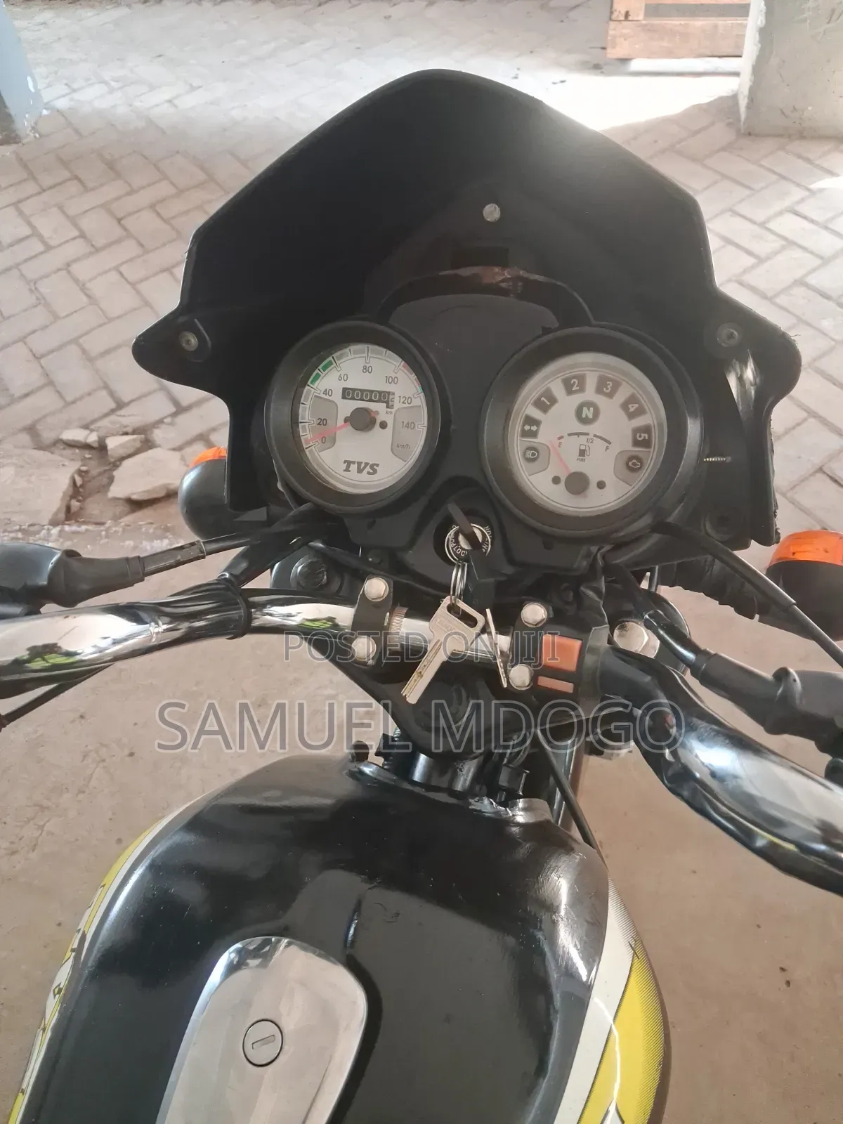 TVS HLX 125 2022 Black