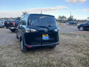 Toyota Sienta 2017 Black