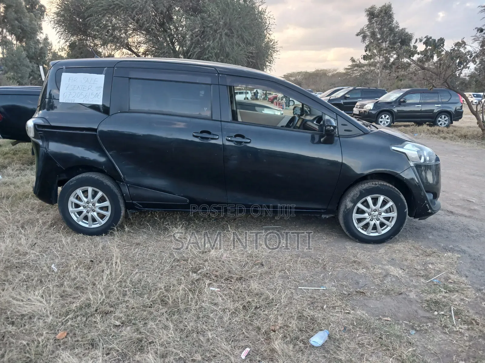 Toyota Sienta 2017 Black