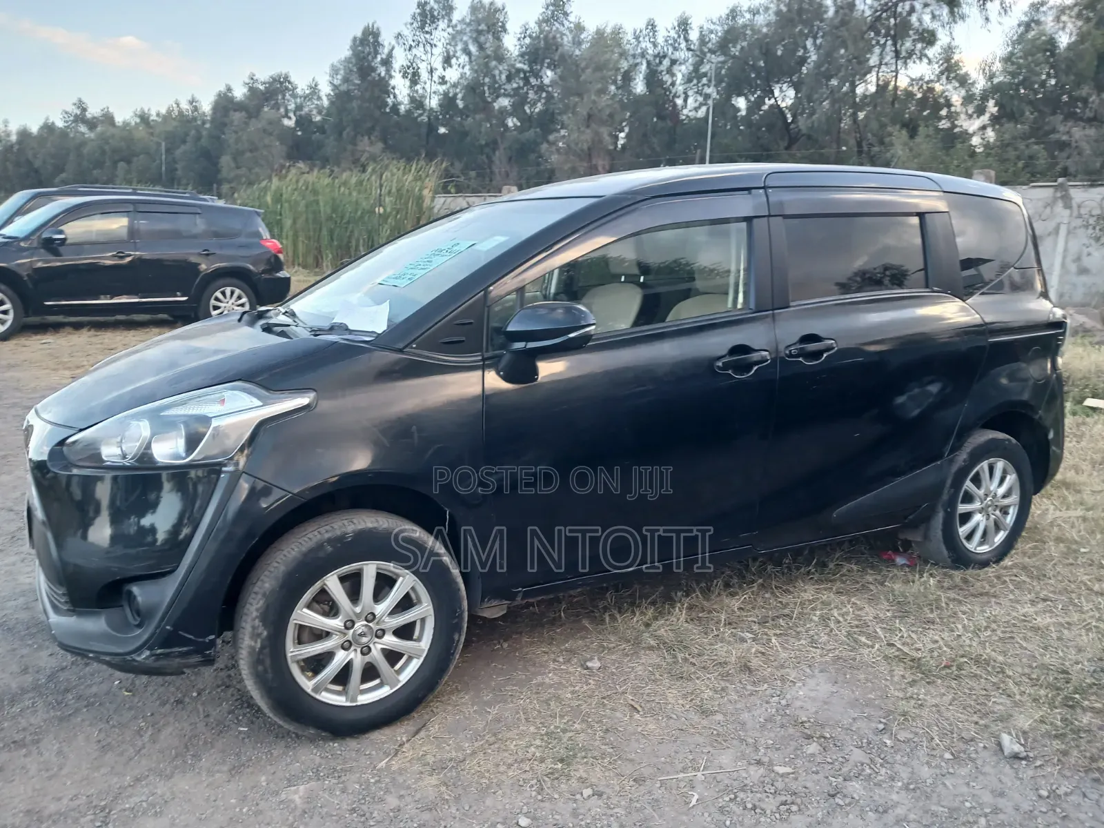Toyota Sienta 2017 Black