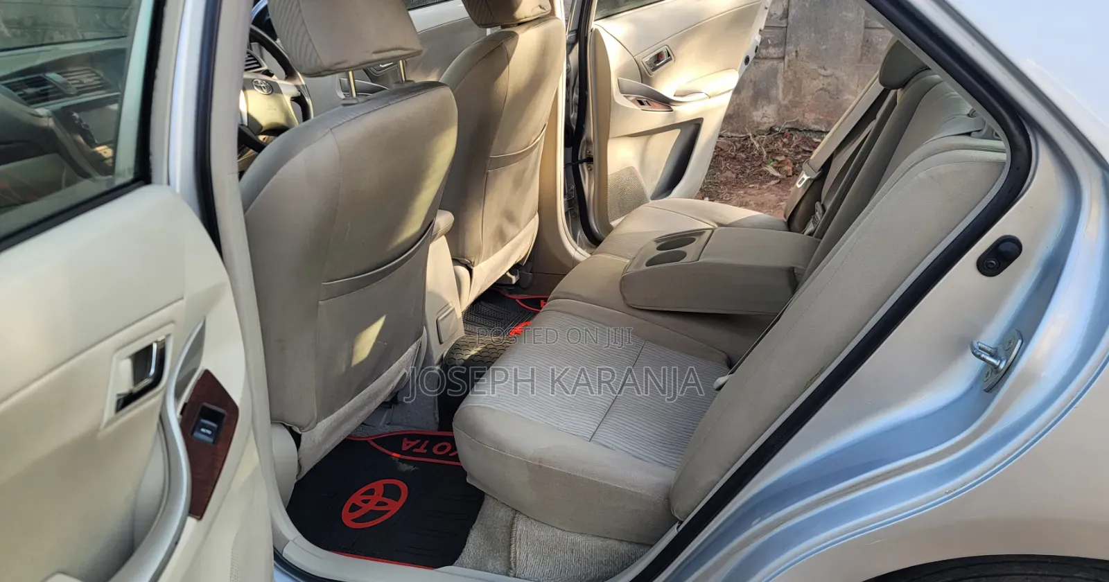 Toyota Premio 2012 Silver