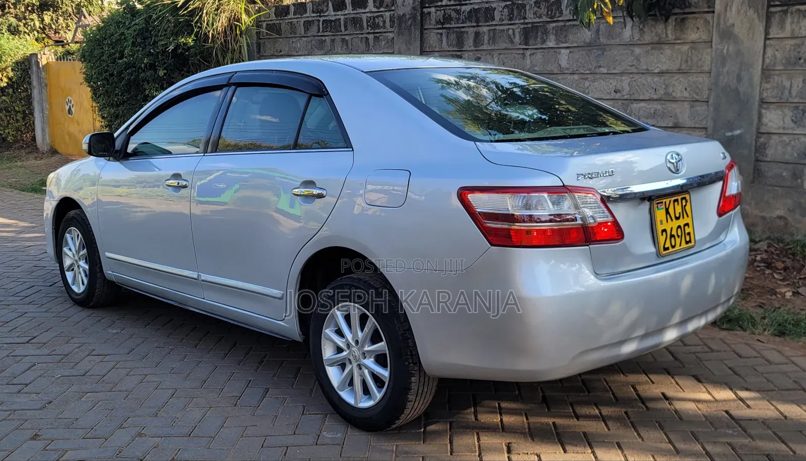 Toyota Premio 2012 Silver