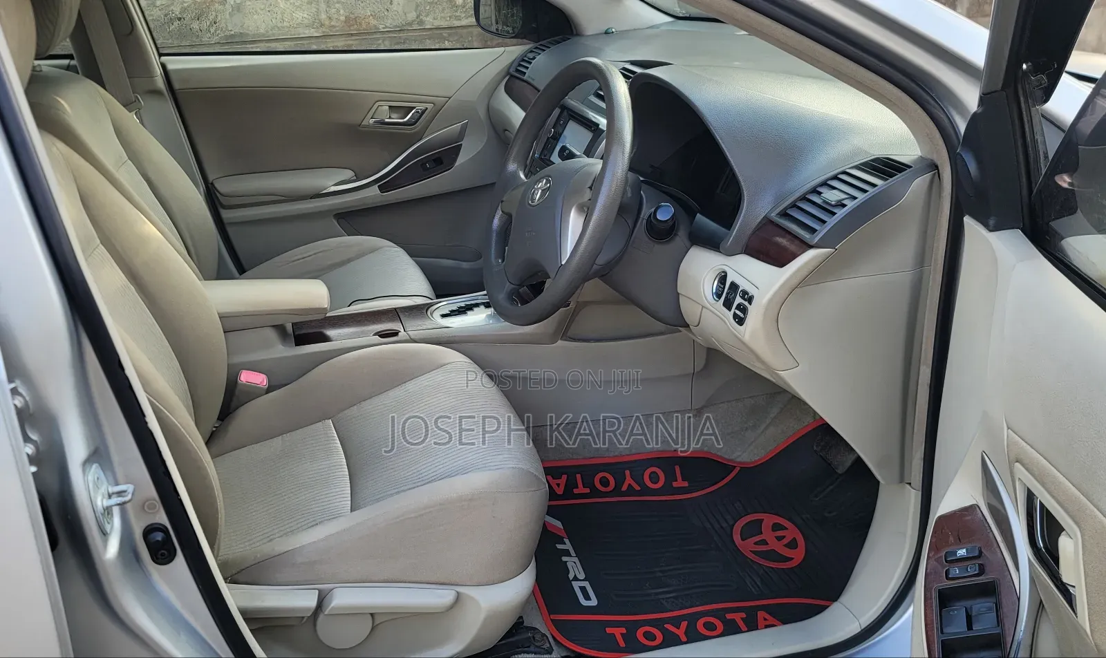 Toyota Premio 2012 Silver