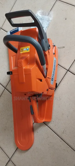 Husqvarna Gas-Powered Chainsaw.272