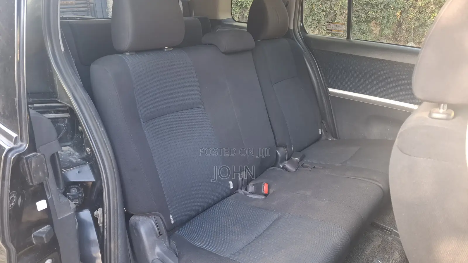 Toyota ISIS 1.8 Platana 2WD 2016 Black