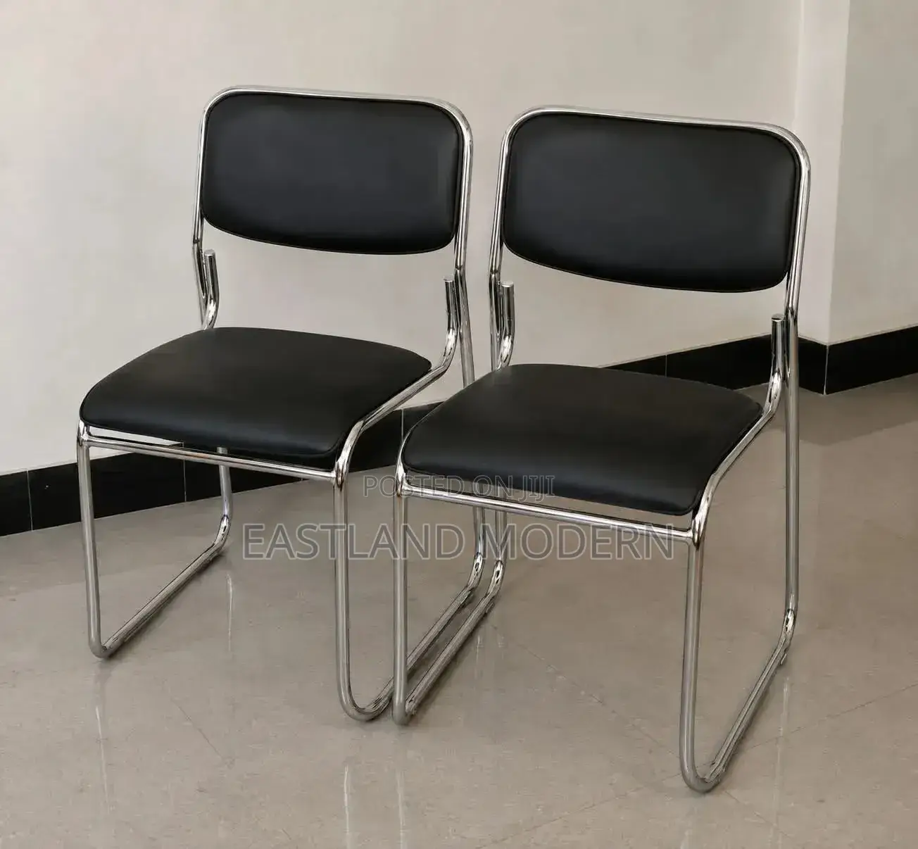 Black Visitor Office Chair – Chrome Frame