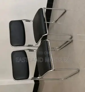 Black Visitor Office Chair – Chrome Frame