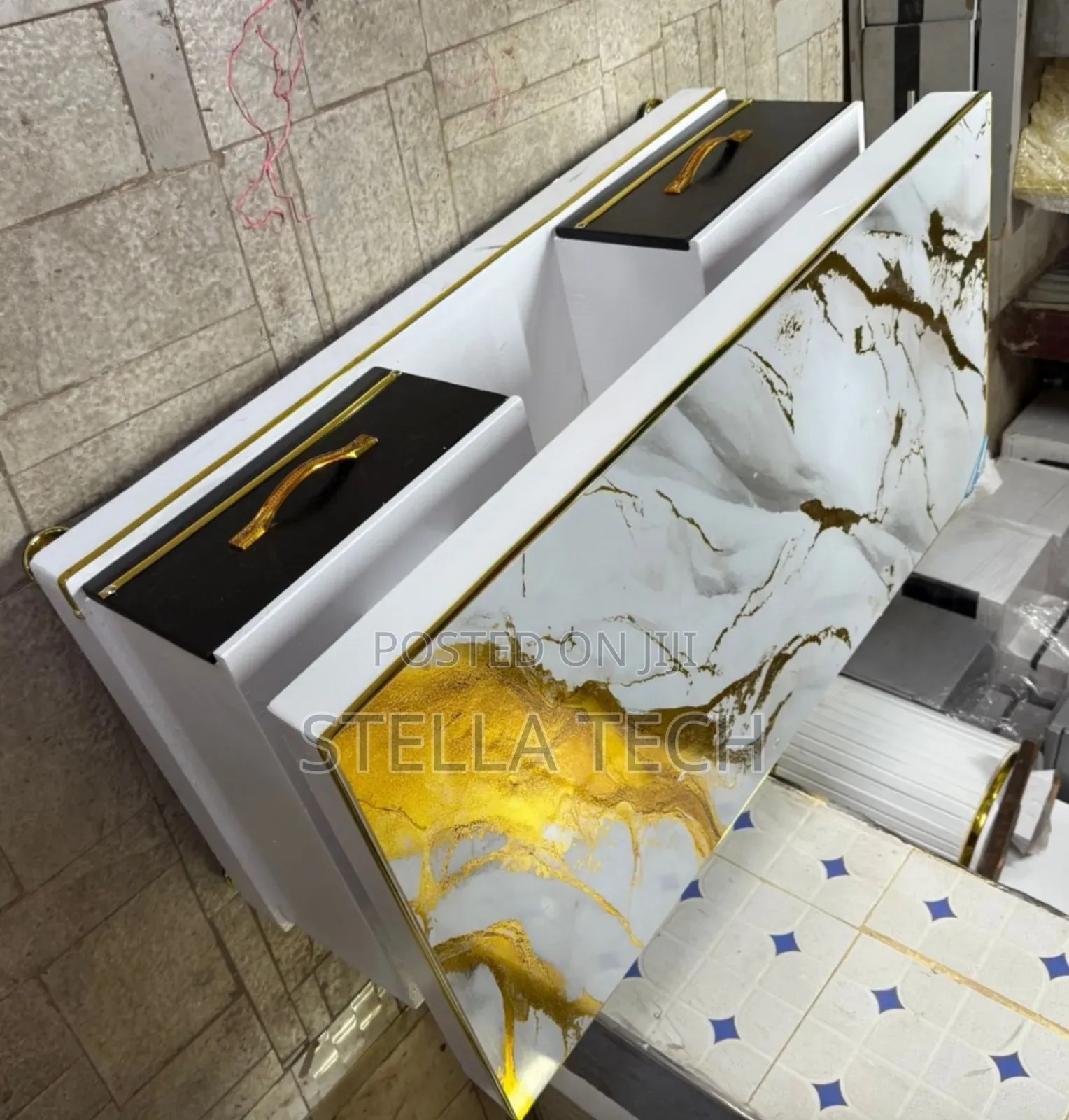 Executive White Coffee  Table With Marble Topping