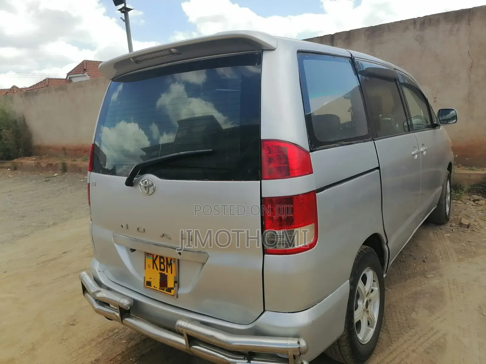 Toyota Noah 2005 Silver