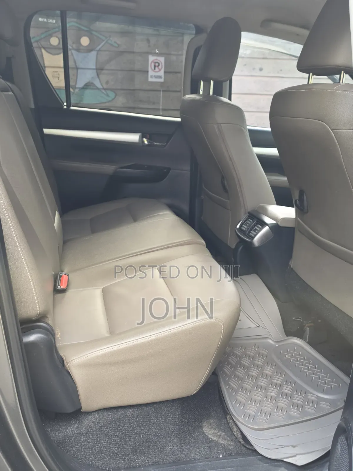 Toyota Hilux 2016 Gray