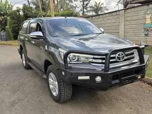 Toyota Hilux 2016 Gray