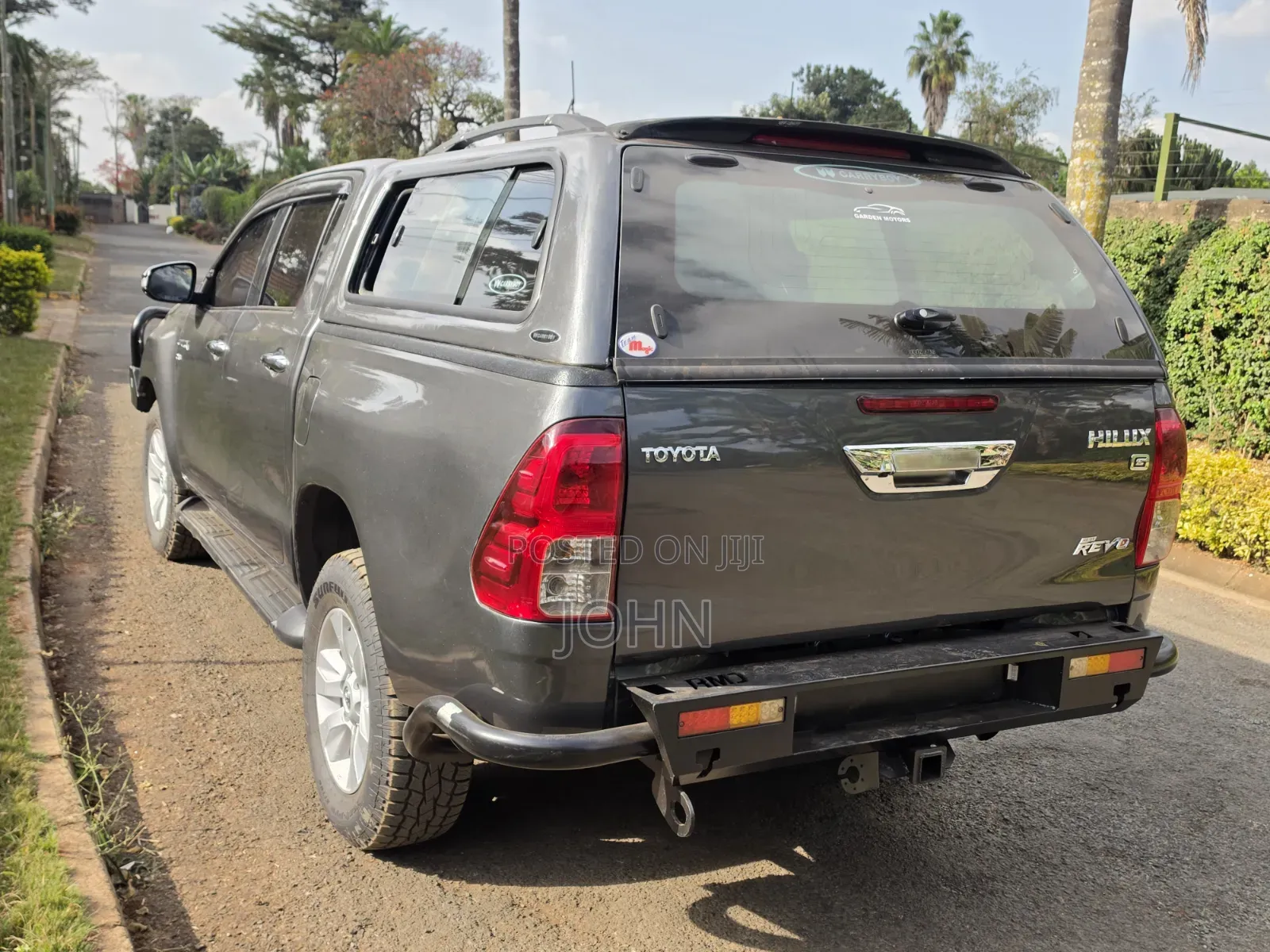 Toyota Hilux 2016 Gray