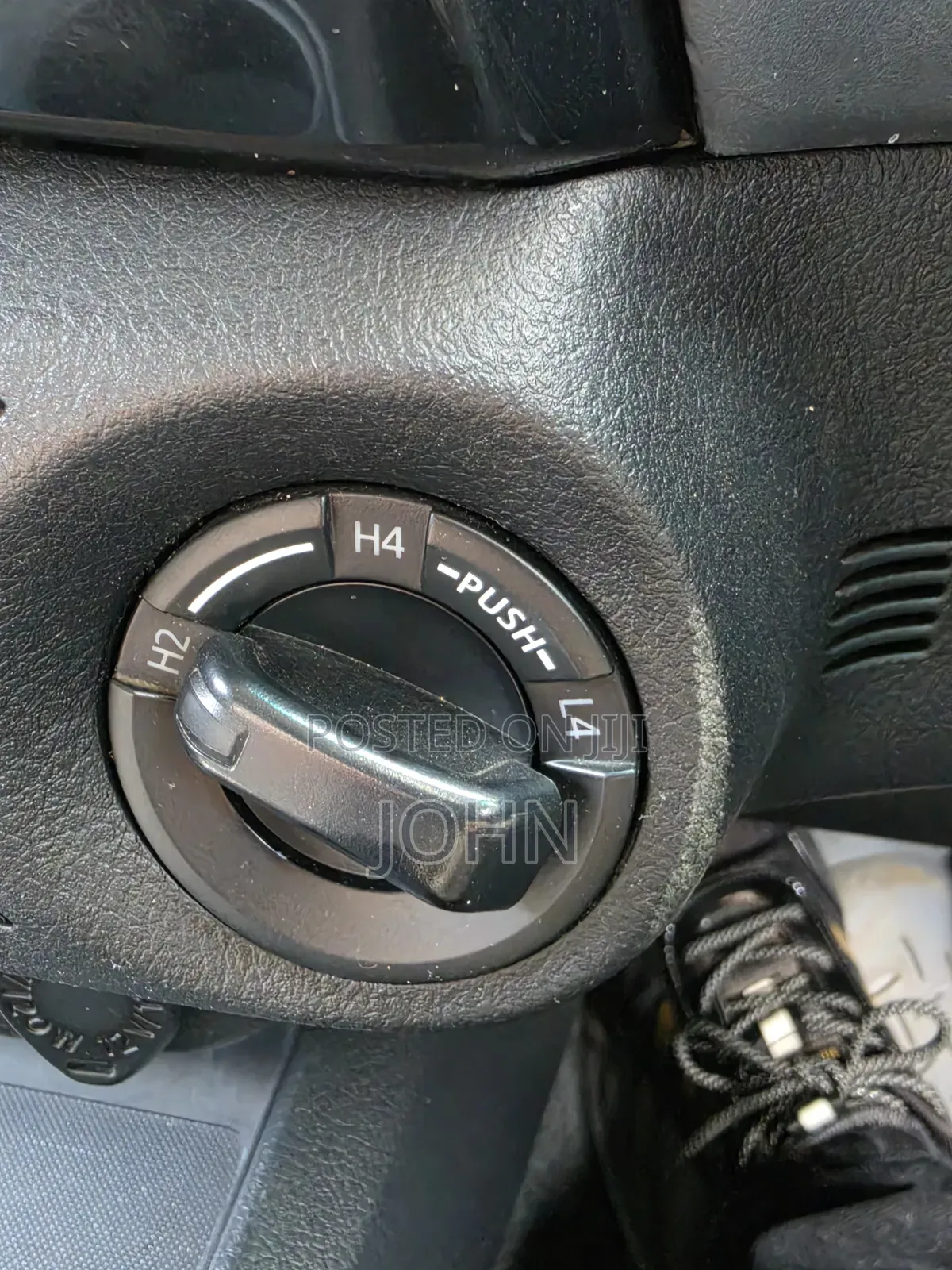 Toyota Hilux 2016 Gray