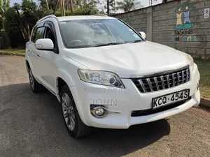 Toyota Vanguard 2013 Pearl
