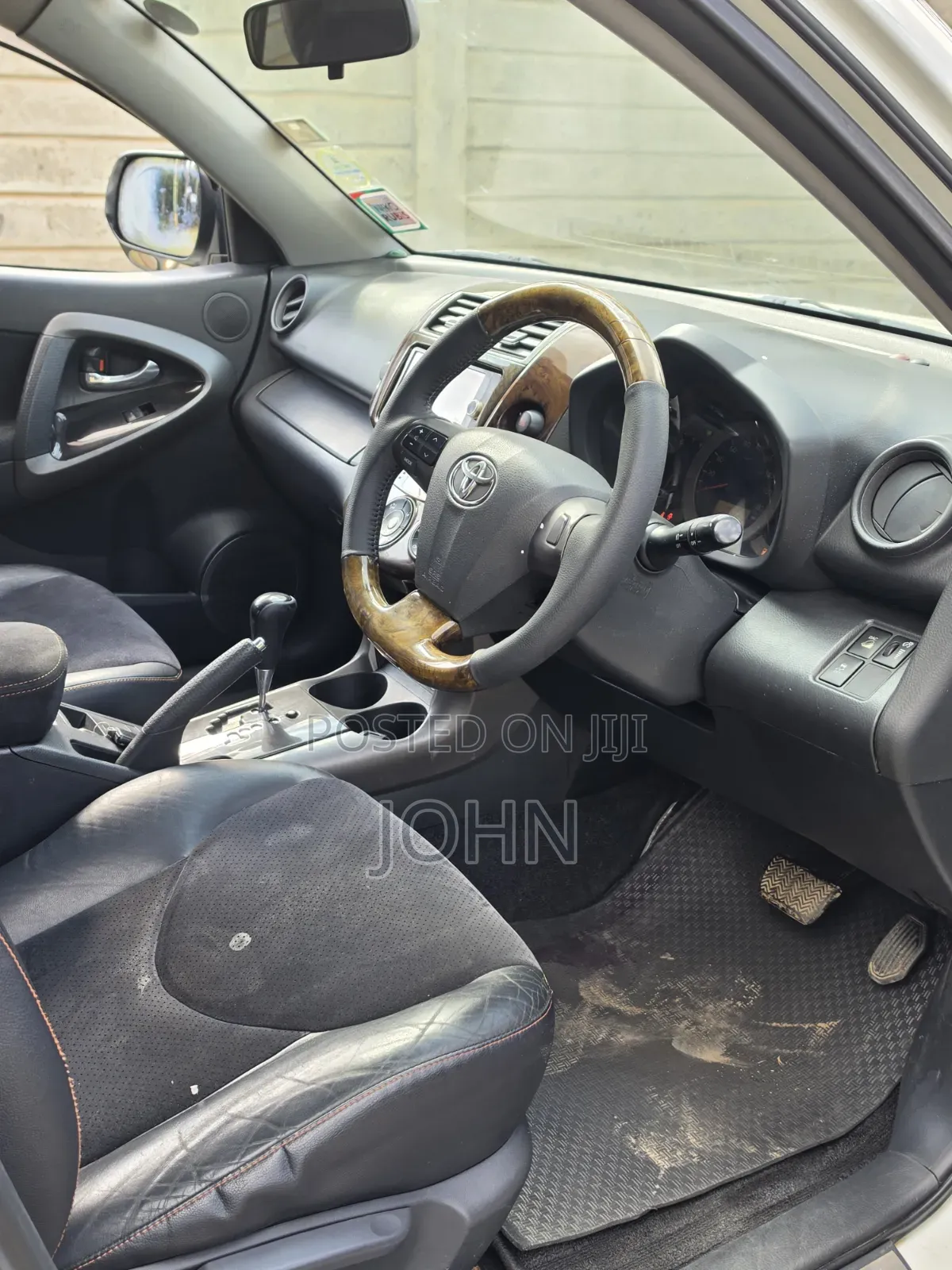 Toyota Vanguard 2013 Pearl