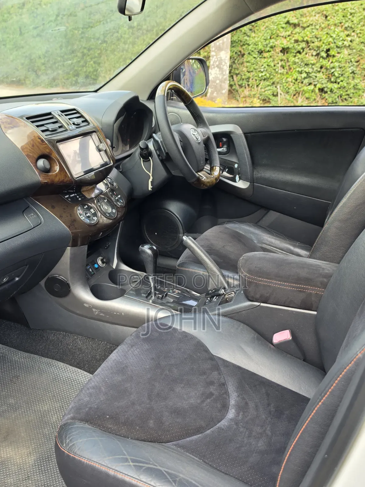 Toyota Vanguard 2013 Pearl