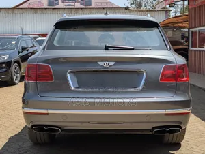 Bentley Bentayga 2018 Gray